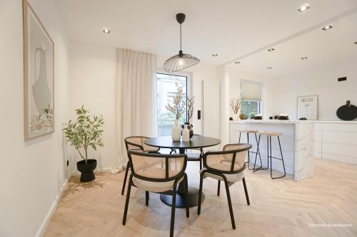 Mejora tu proyecto de Home Staging con esta exclusiva barra de cartón independiente (124 cm), compatible con todas las cocinas de cartón de Cubiqz