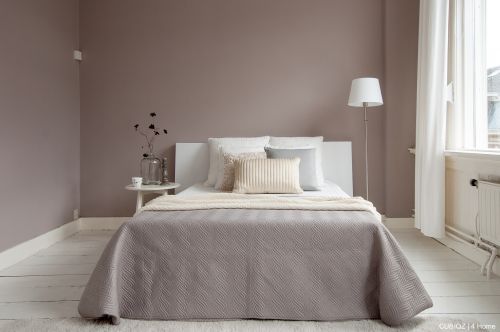 Cama matrimonio con cabecero de cartón 190x135