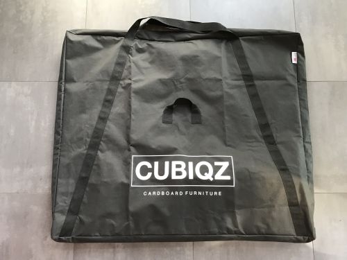 bolsa de transporte cubiqz. Para transportar y guardar fácilmente tus muebles de cartón y coci-nas de cartón