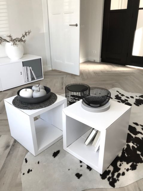 LUUCK MESA CUBO AUXILIAR DE CARTÓN PARA HOME STAGING Y MAS!