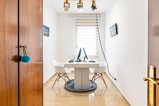 Office staging @ home con módulos de cartón cubiqz Office staging @ home con módulos de cartón cubiqz